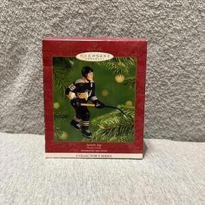 Hallmark 2001 Jaromir Jagr Ornament Collectible